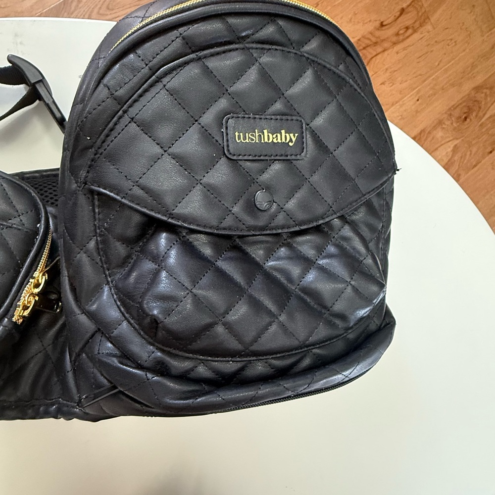Tushbaby Black Quilted Hip Carrier